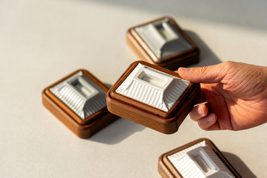 Hyangwa — Aroma Stone Holder