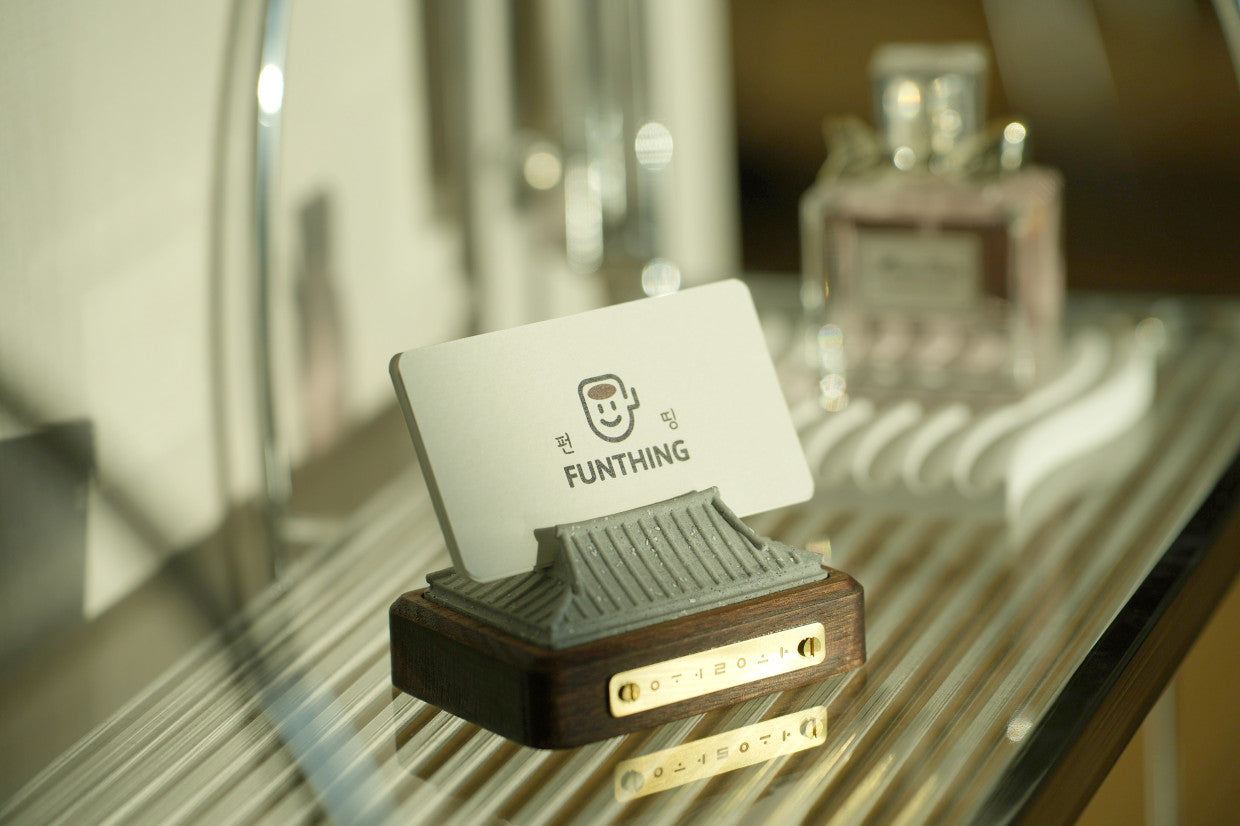 Hanok — Card Holder