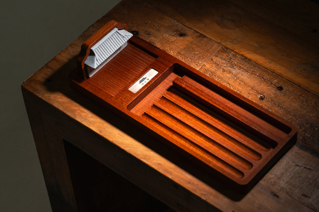Gung — Premium Pen Tray