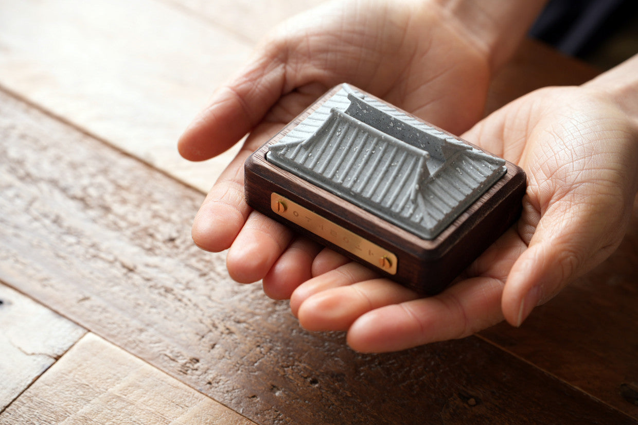 Hanok — Card Holder