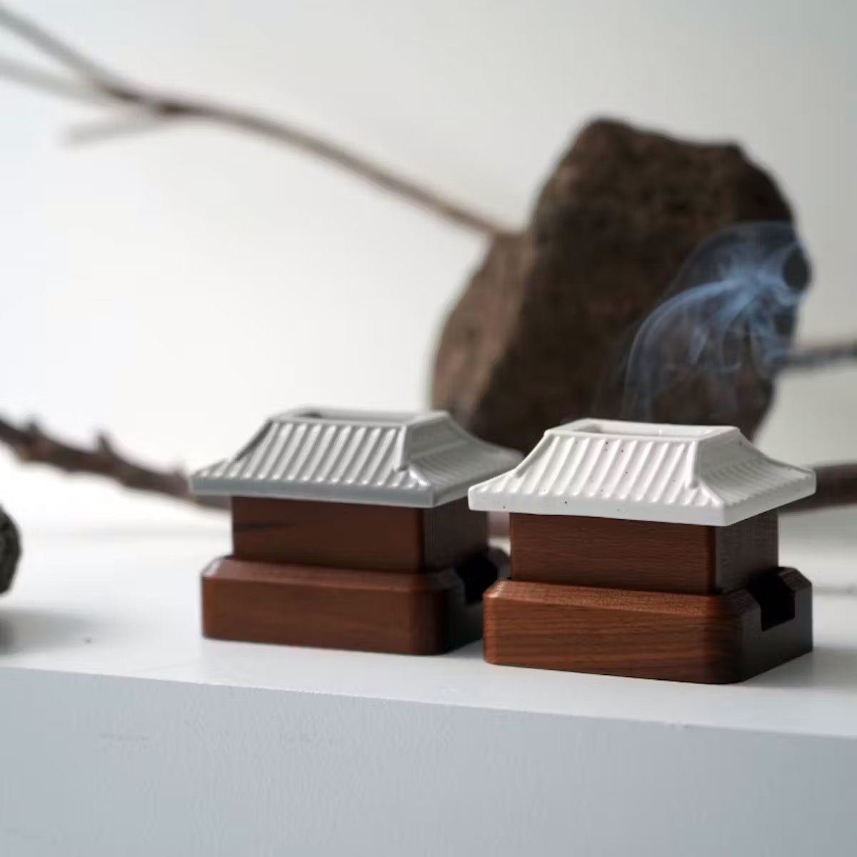 Yeonwa Incense Holder — Breath of the Chimney