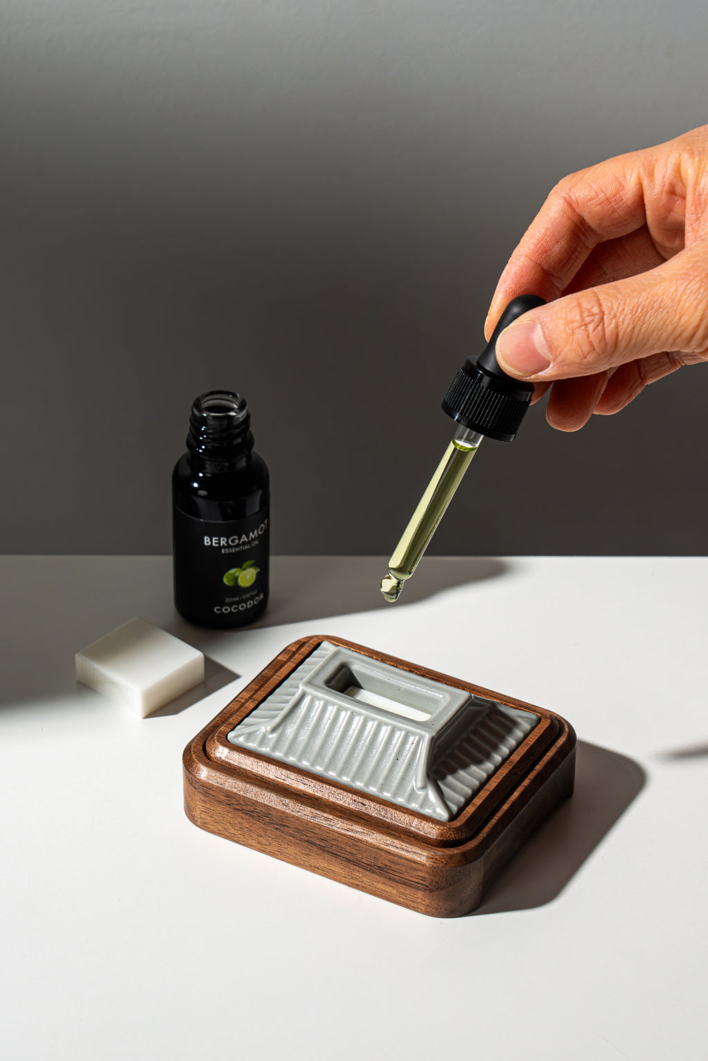 Hyangwa — Aroma Stone Holder