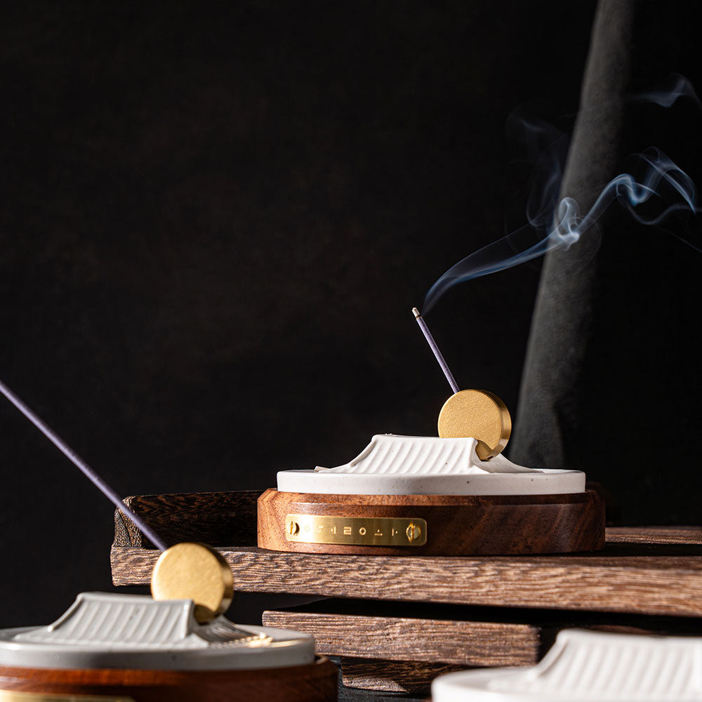 Wolwa Incense Holder — Moonlight on the Eaves