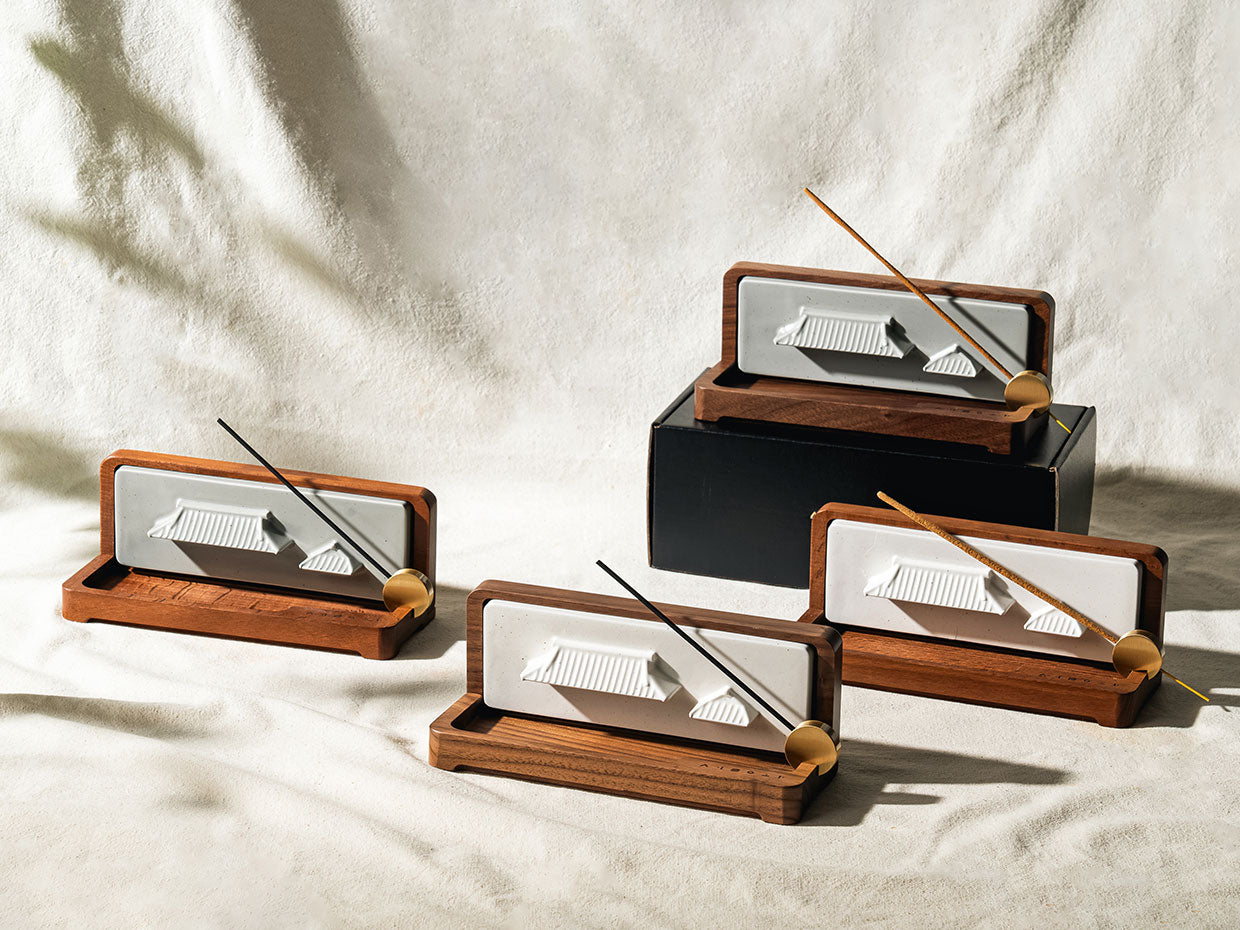 Seolwa Incense Holder — Snow on the Eaves
