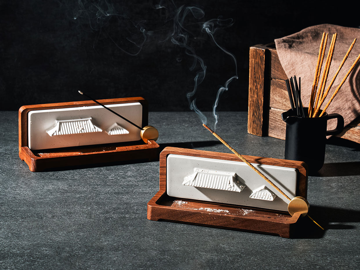 Seolwa Incense Holder — Snow on the Eaves